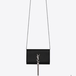 KATE CHAIN WALLET WITH TASSEL IN GRAIN DE POUDRE EMBOSSED LEATHER